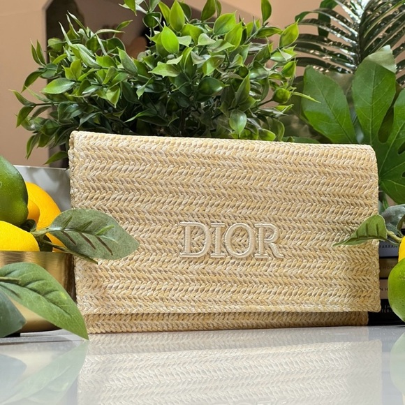 Dior Limited Edition Raffia Clutch NWT/NIB ⚜️ - Picture 1 of 7